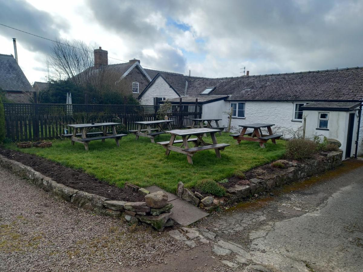 The Crown Inn Wentnor Exteriör bild