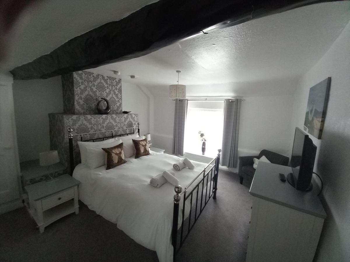 The Crown Inn Wentnor Exteriör bild