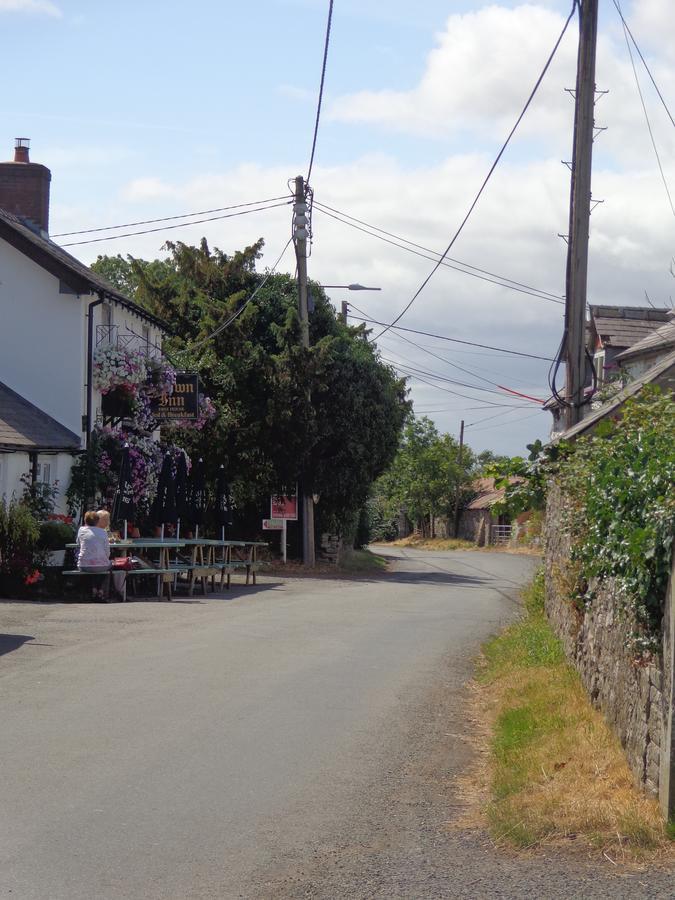 The Crown Inn Wentnor Exteriör bild